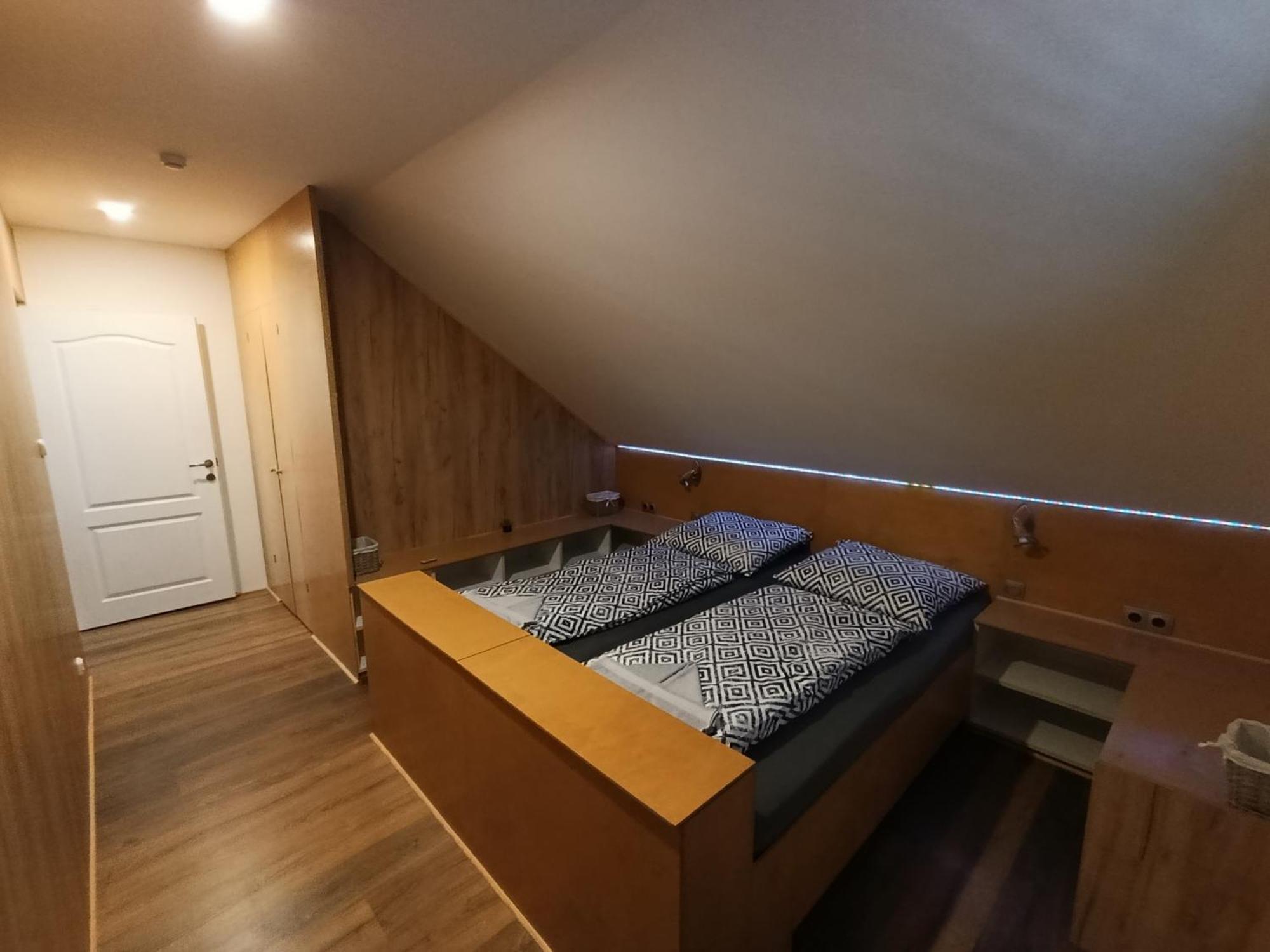 שיופוק Pelso Holiday Apartments Bambusz מראה חיצוני תמונה